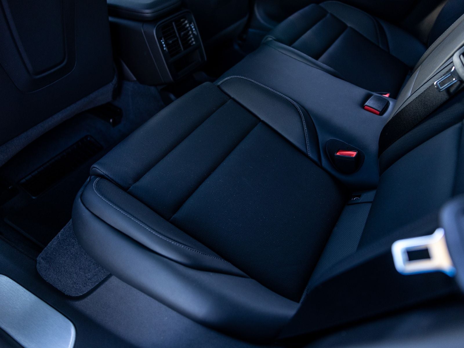 2026 Porsche Taycan Taycan 4