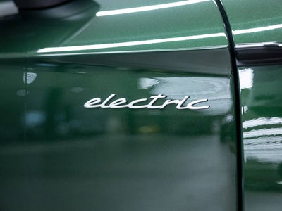 2026 Porsche Taycan Taycan 4