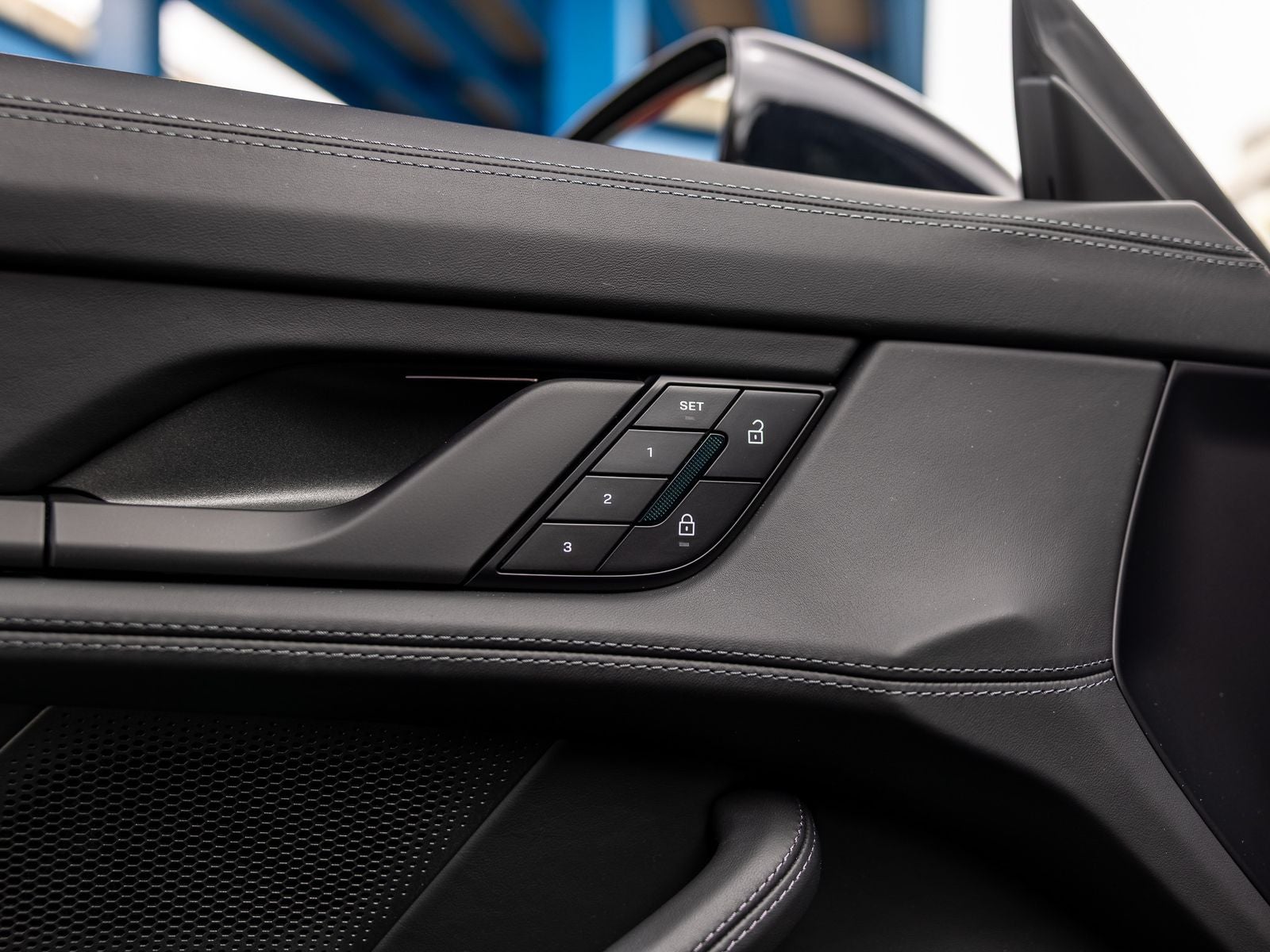 2026 Porsche Taycan Taycan 4 Black Edition