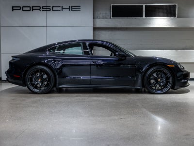 2026 Porsche Taycan Taycan 4 Black Edition