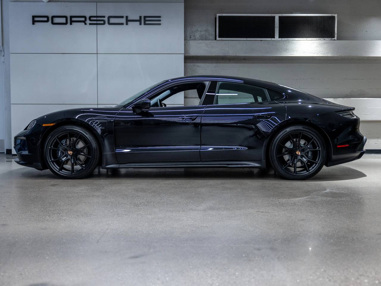 2026 Porsche Taycan Taycan 4 Black Edition