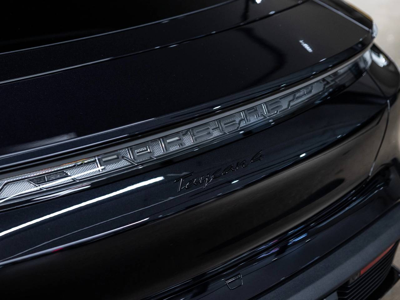 2026 Porsche Taycan Taycan 4 Black Edition
