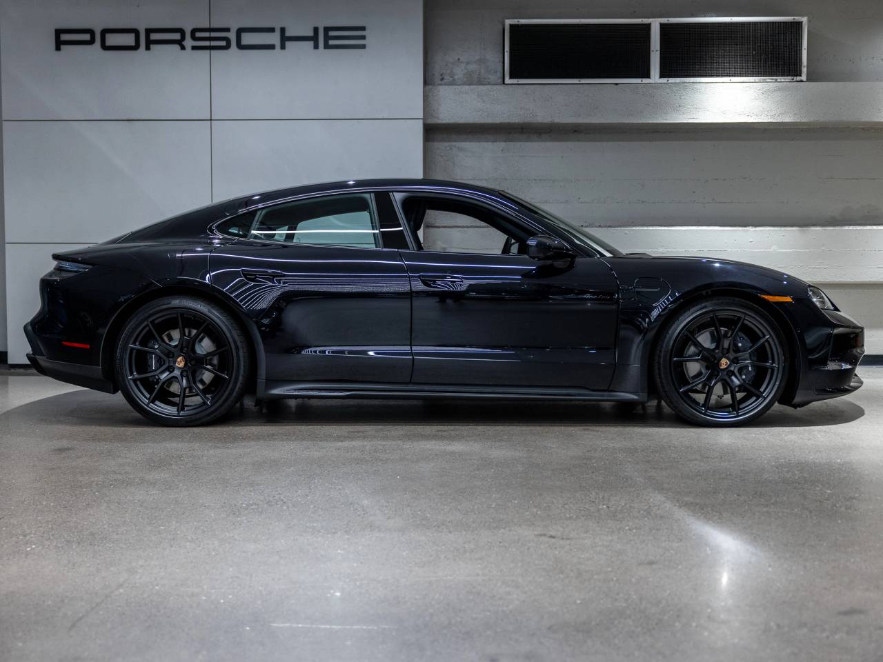 2026 Porsche Taycan Taycan 4 Black Edition