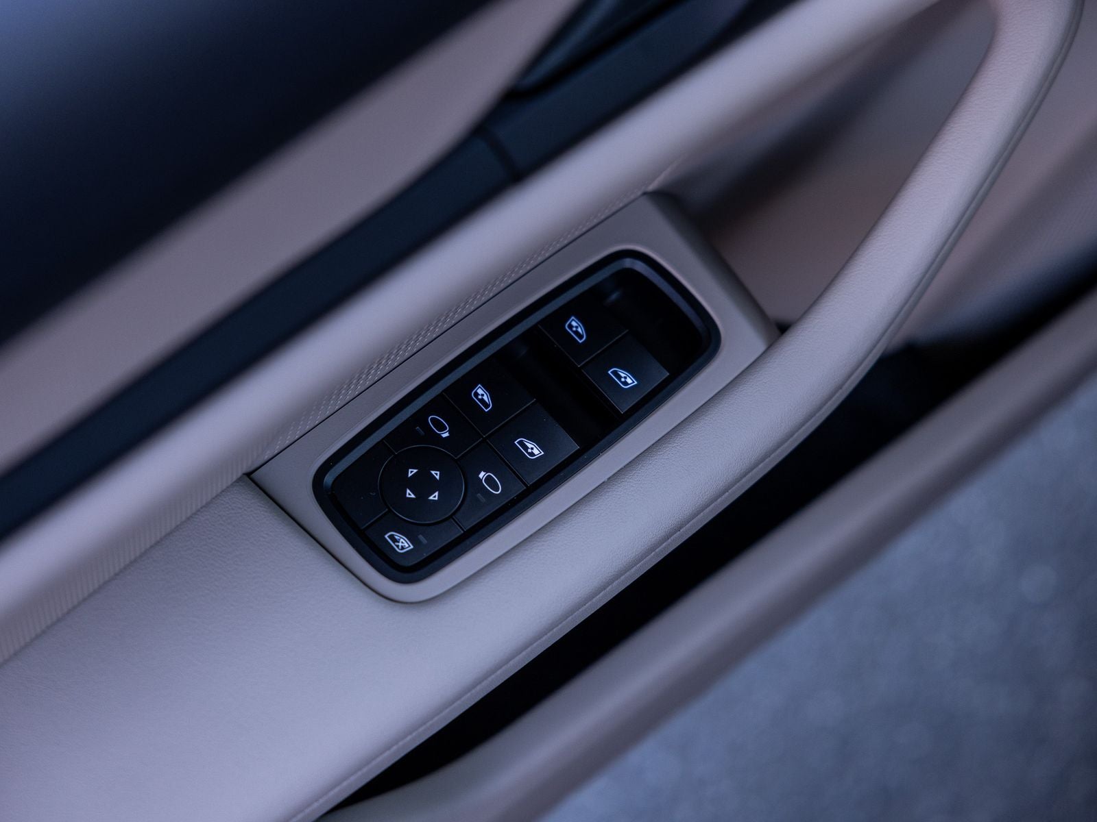 2023 Porsche Taycan Base