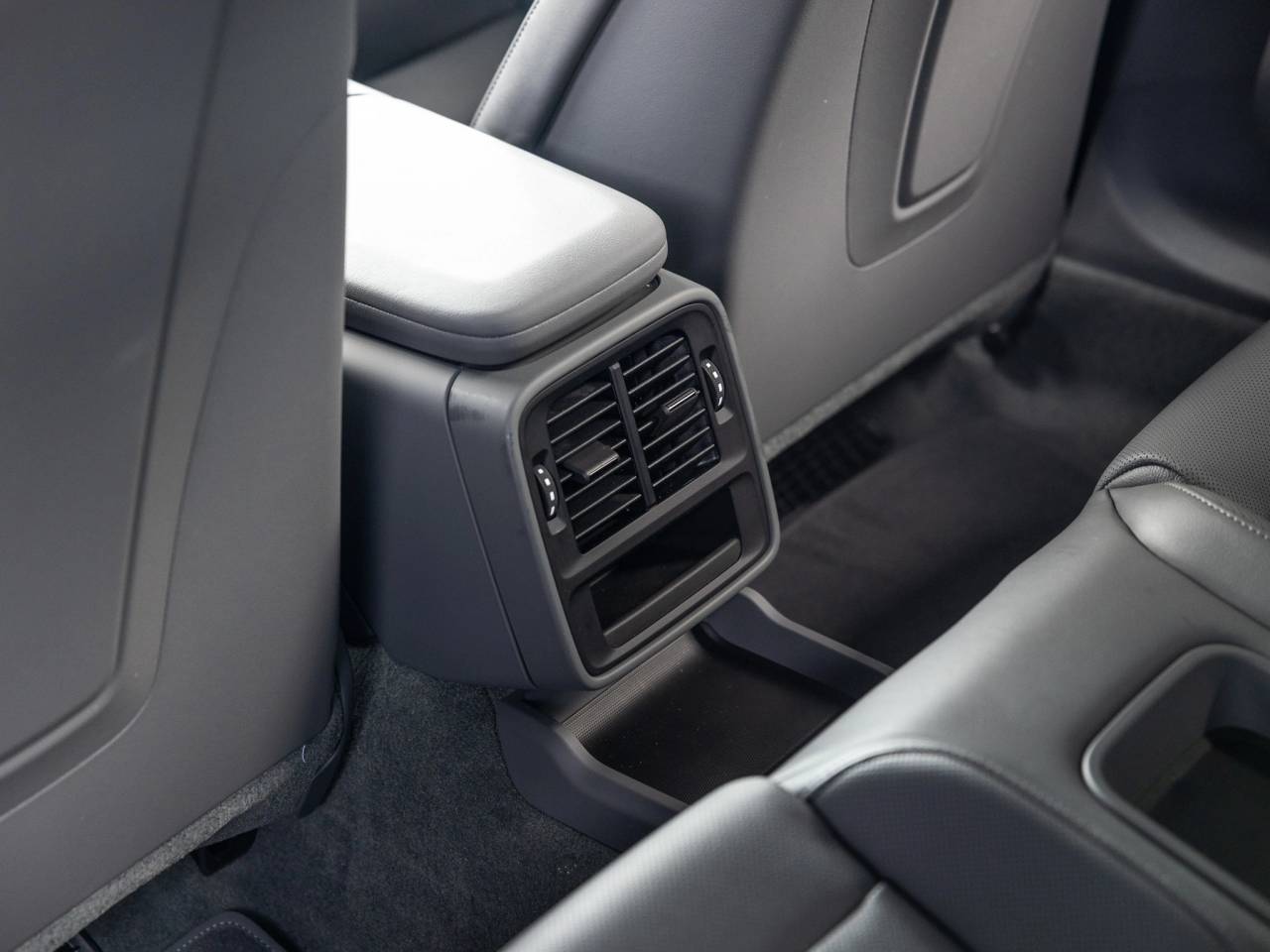 2025 Porsche Taycan Taycan 4