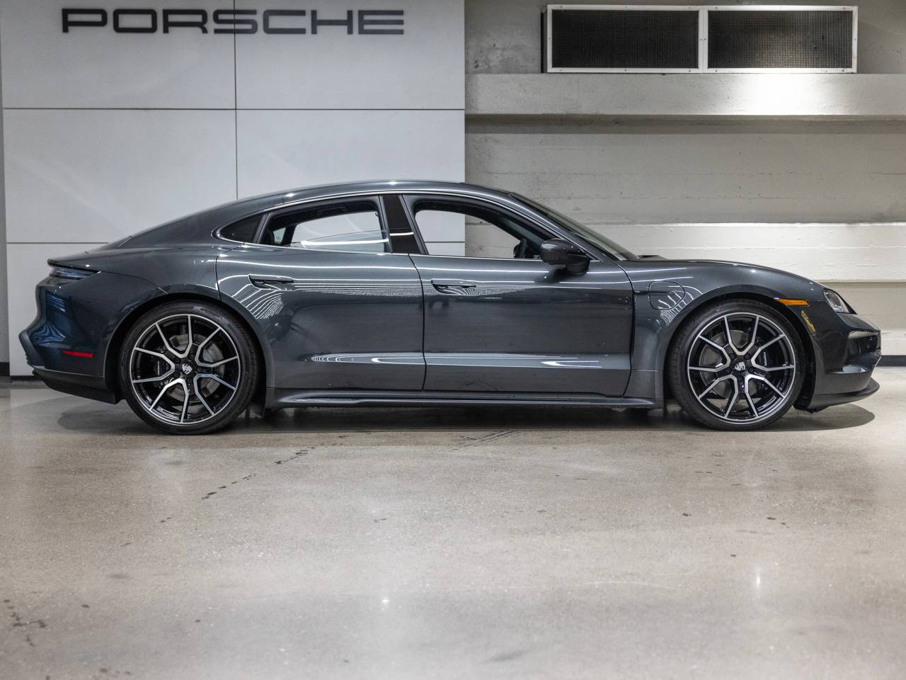 2025 Porsche Taycan Taycan 4