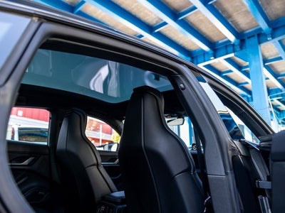 2025 Porsche Taycan Taycan