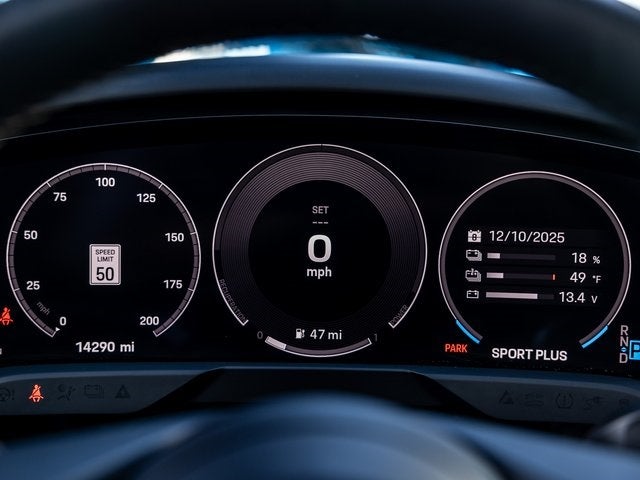 2025 Porsche Taycan Taycan