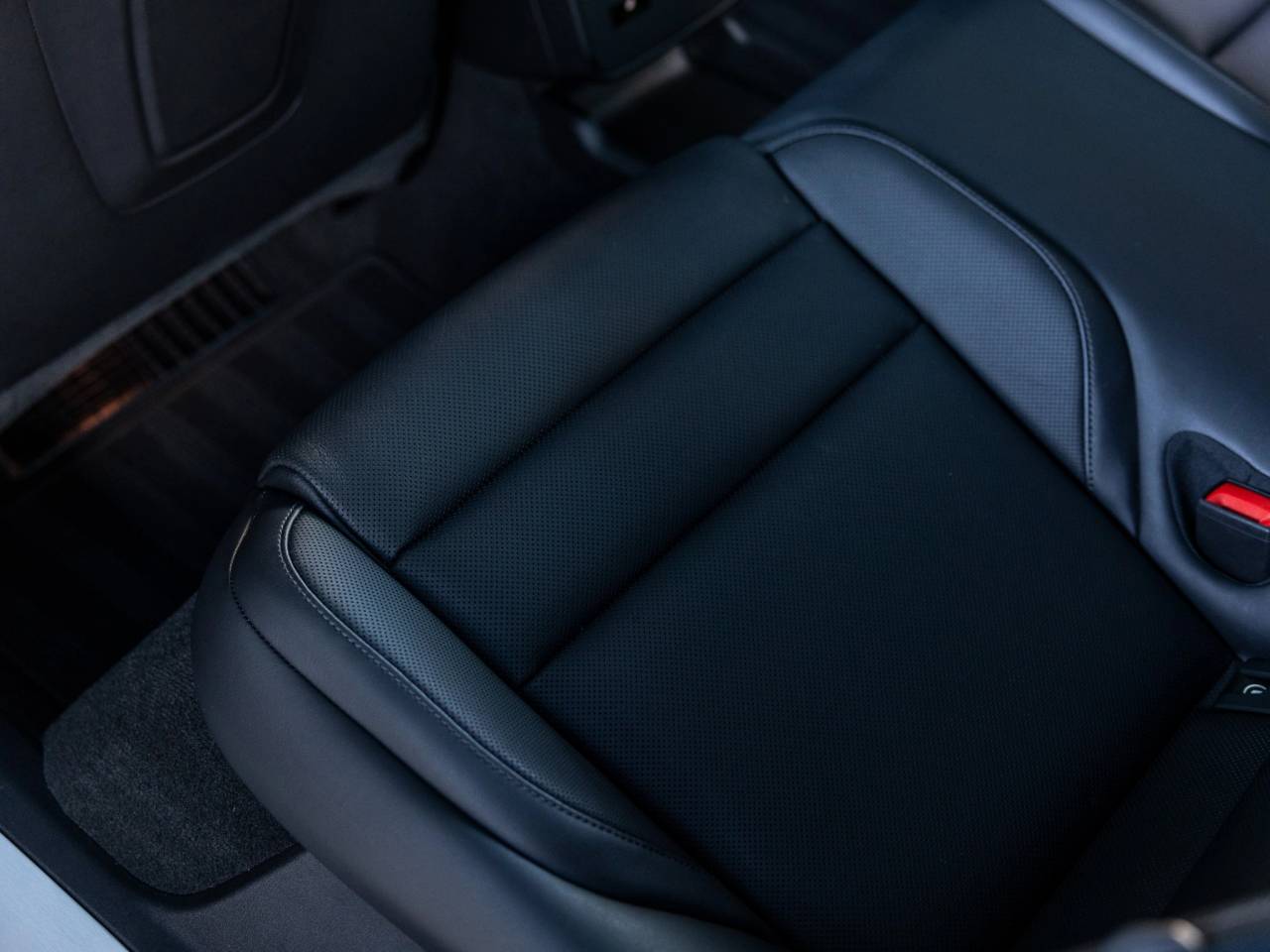 2025 Porsche Taycan Taycan