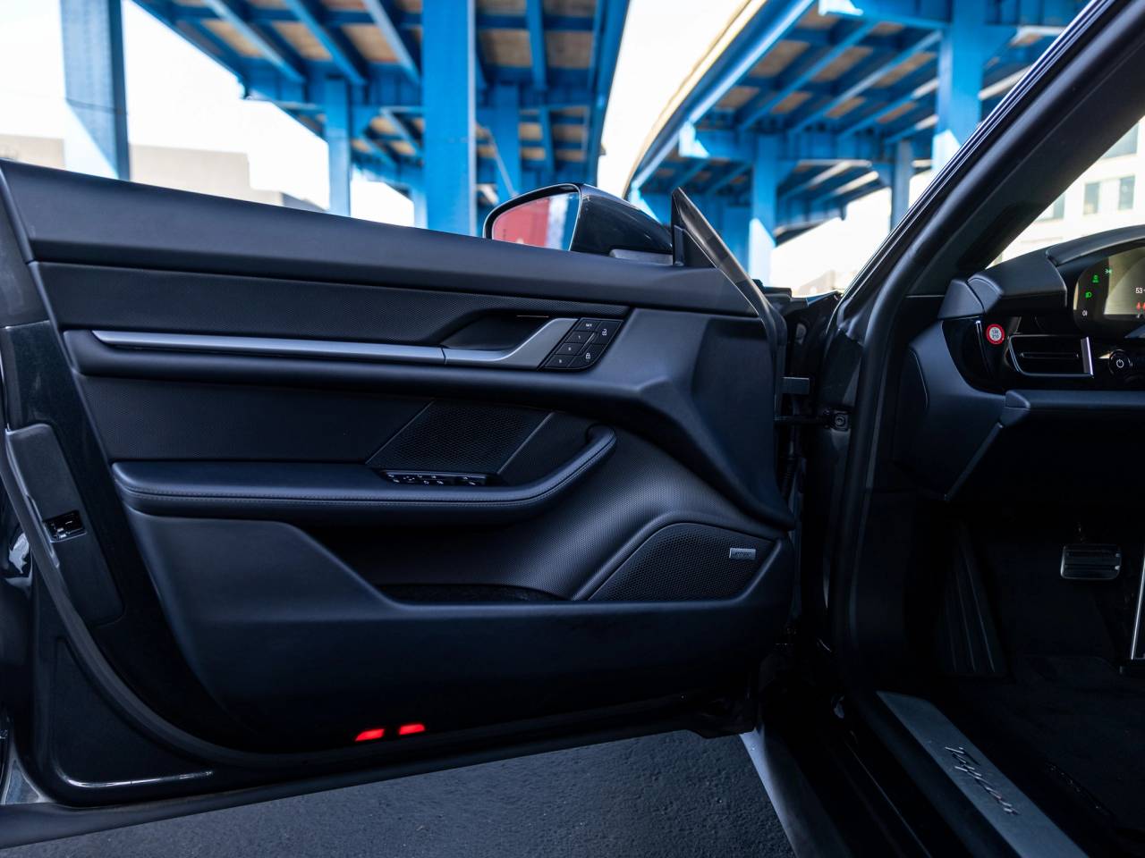 2025 Porsche Taycan Taycan