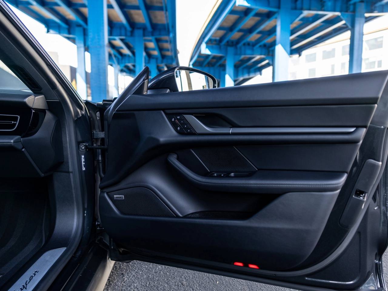 2025 Porsche Taycan Taycan