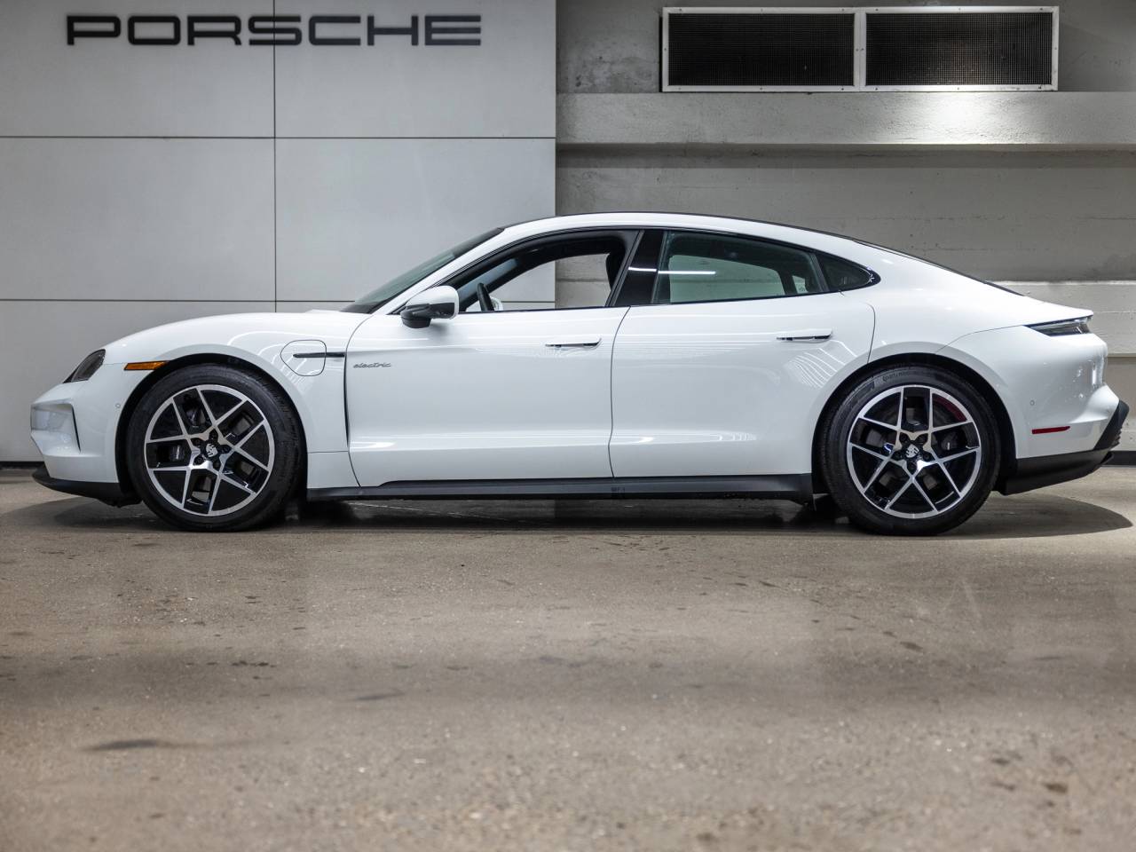 2025 Porsche Taycan Taycan