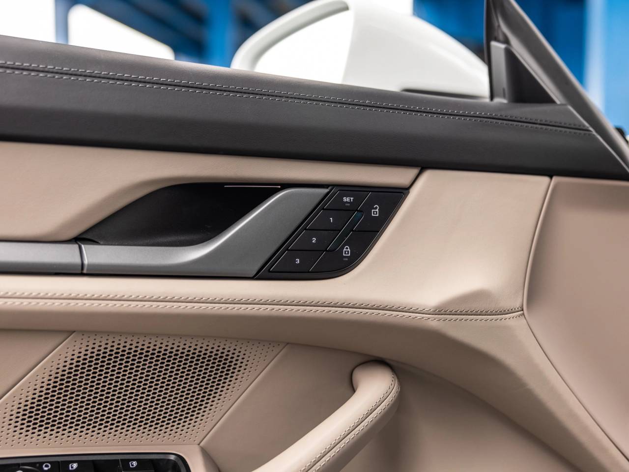 2025 Porsche Taycan Taycan