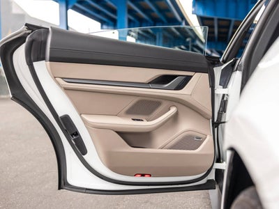 2025 Porsche Taycan Taycan