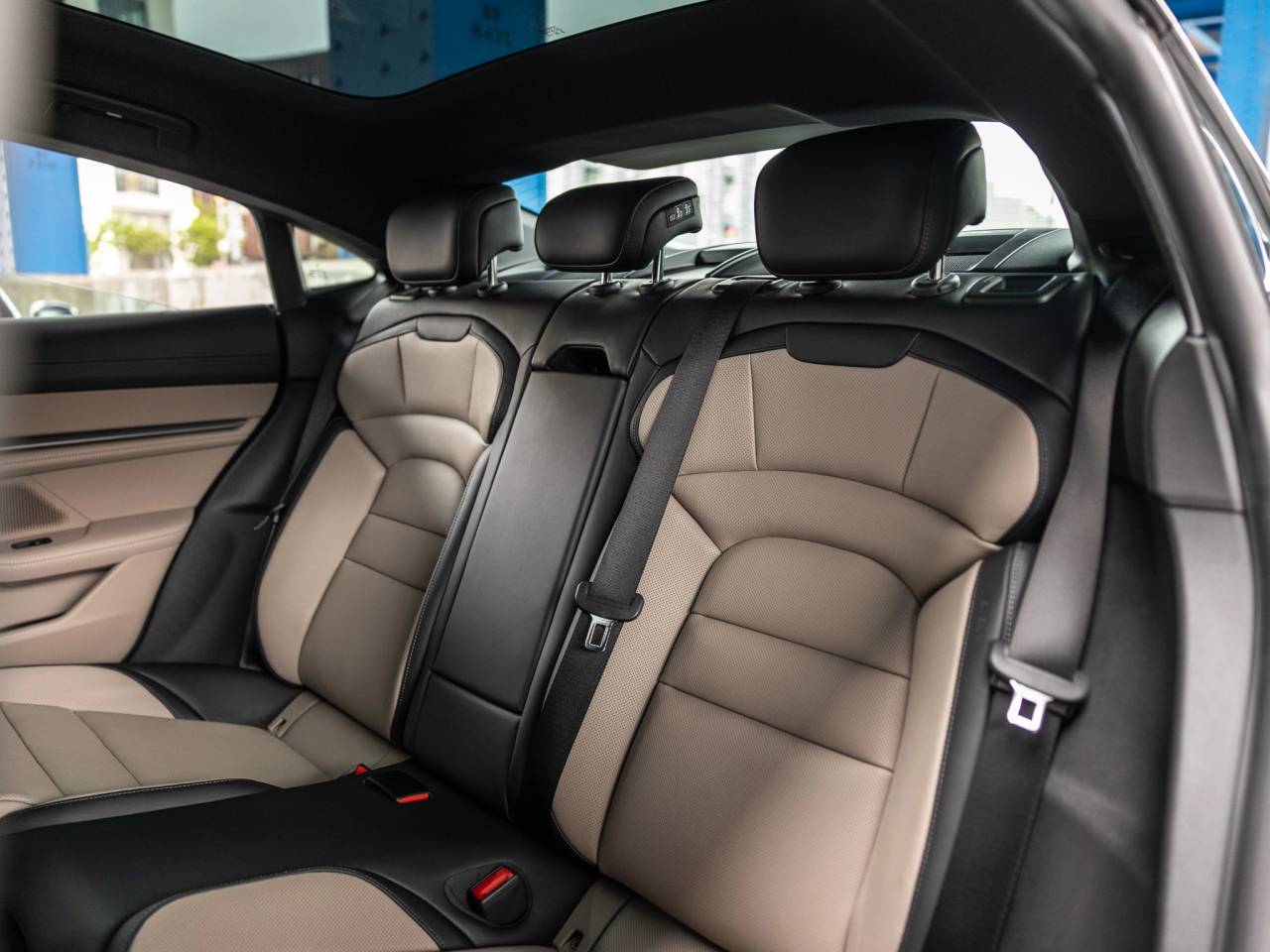 2025 Porsche Taycan Taycan