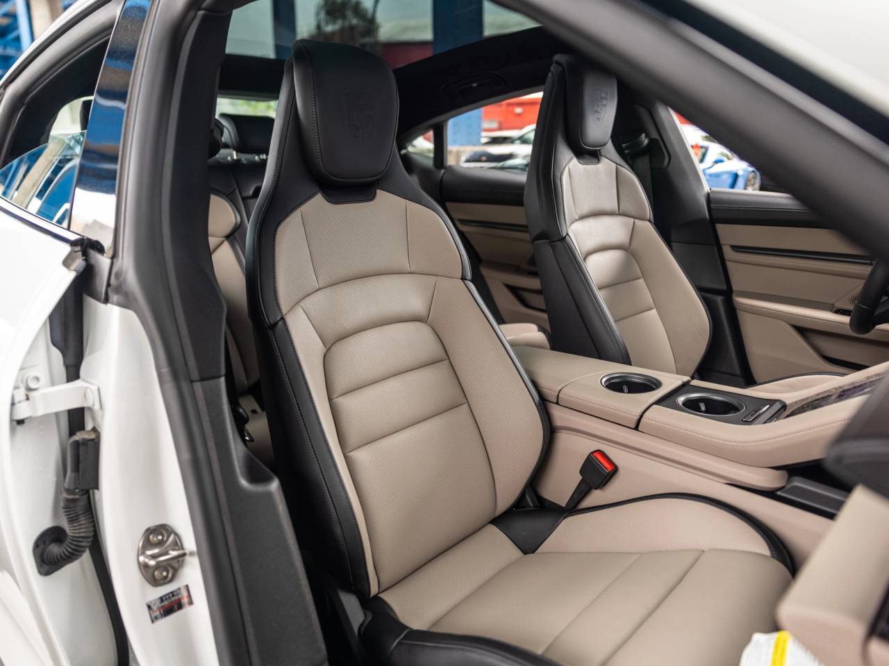 2025 Porsche Taycan Taycan