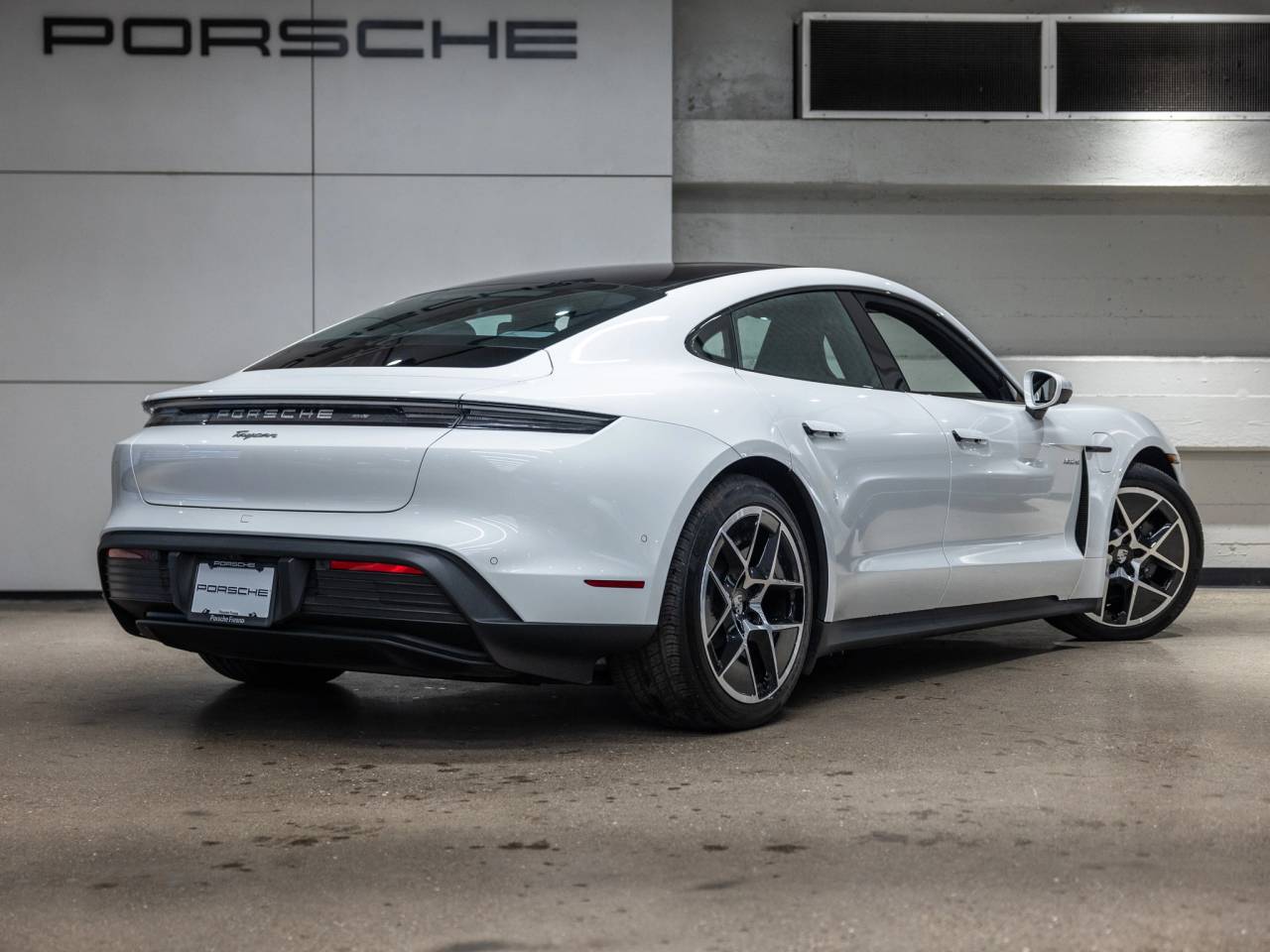 2025 Porsche Taycan Taycan