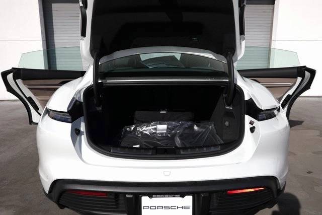 2025 Porsche Taycan Taycan