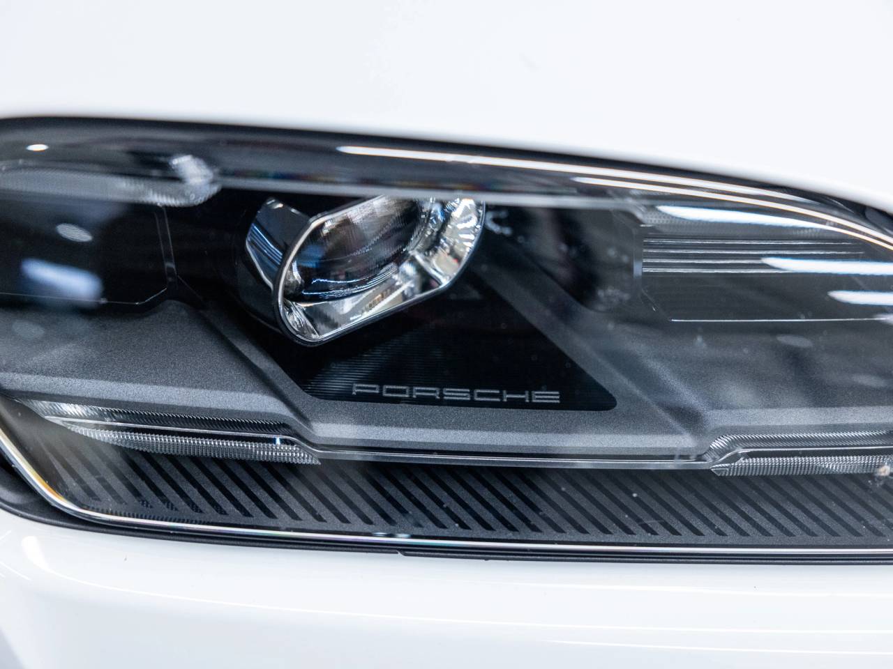 2025 Porsche Taycan Taycan