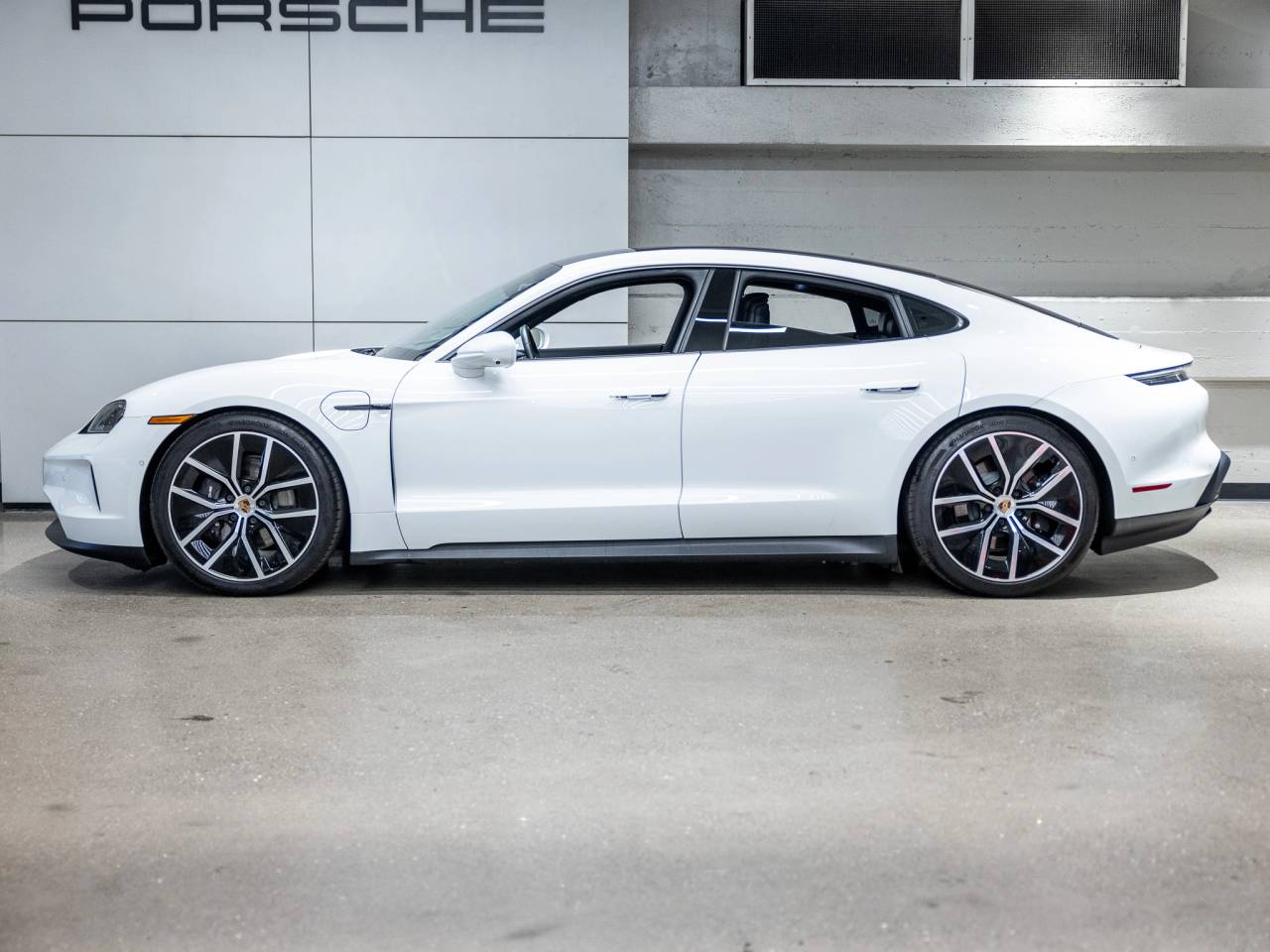 2025 Porsche Taycan Taycan