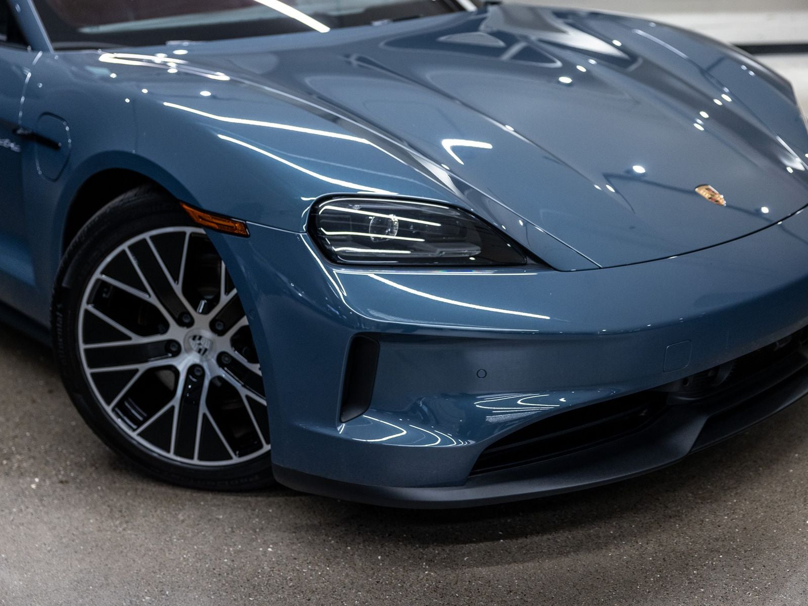 2025 Porsche Taycan Taycan 4