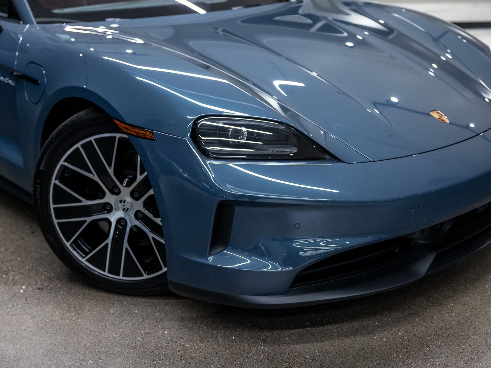 2025 Porsche Taycan Taycan 4