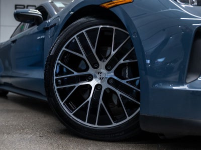 2025 Porsche Taycan Taycan 4