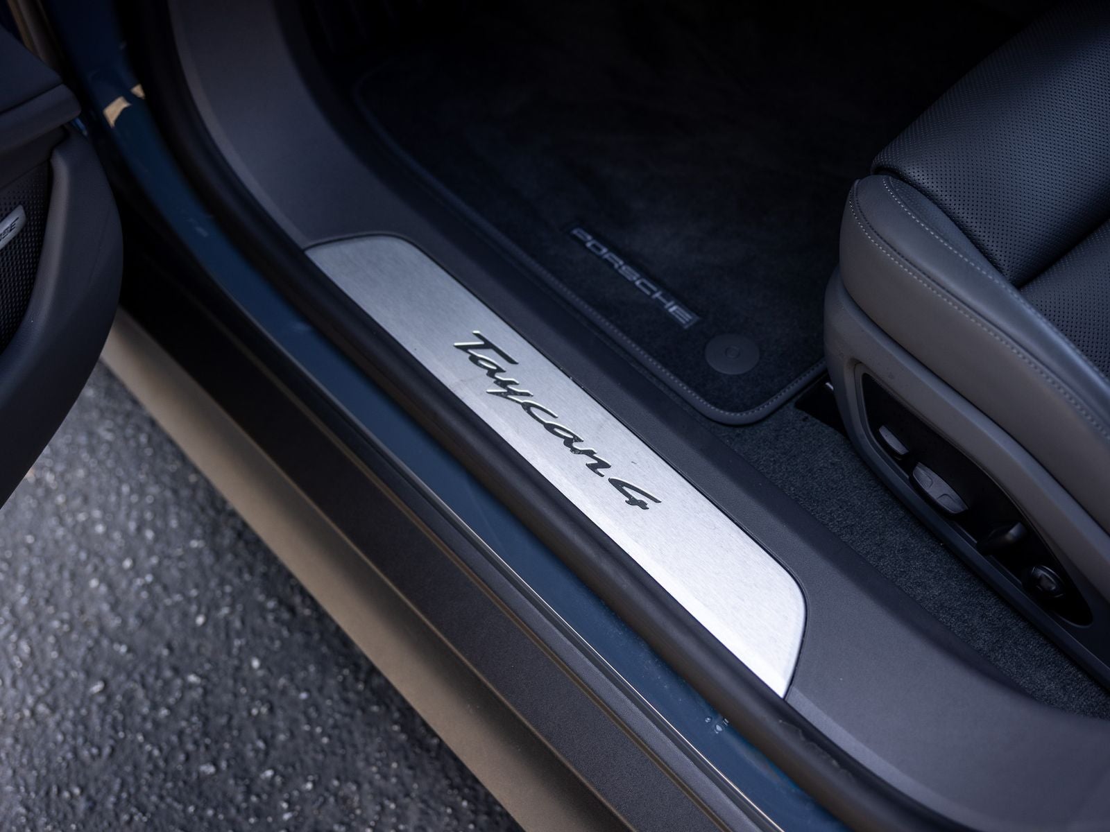 2025 Porsche Taycan Taycan 4