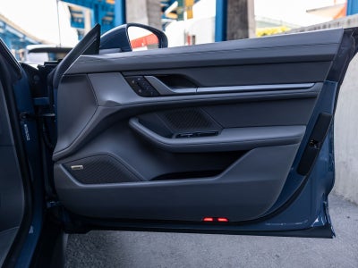 2025 Porsche Taycan Taycan 4