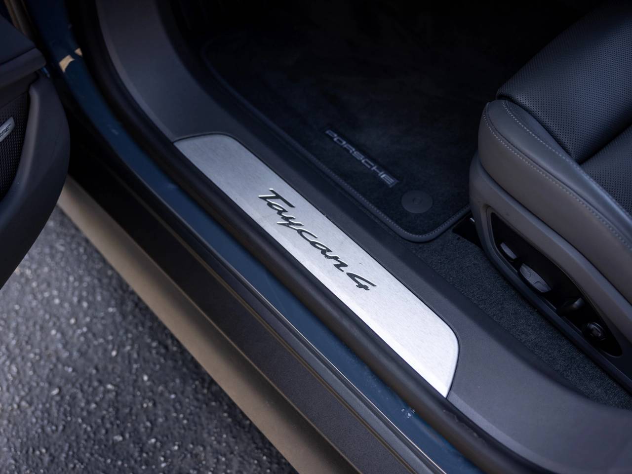 2025 Porsche Taycan Taycan 4
