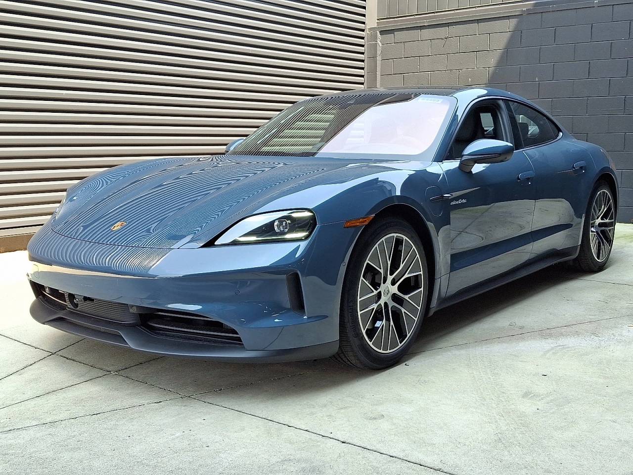 2025 Porsche Taycan Taycan 4
