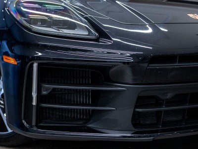 2025 Porsche Panamera Base