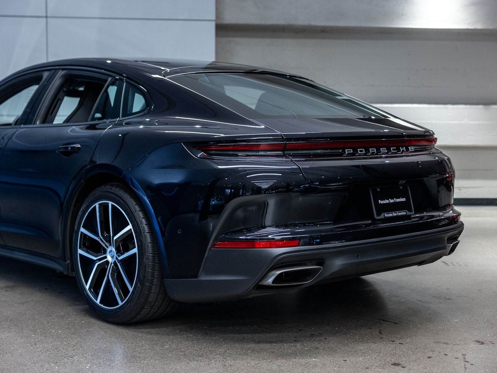 2025 Porsche Panamera Base