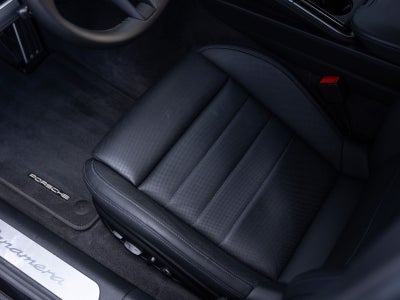 2025 Porsche Panamera Base