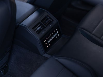 2025 Porsche Panamera Base