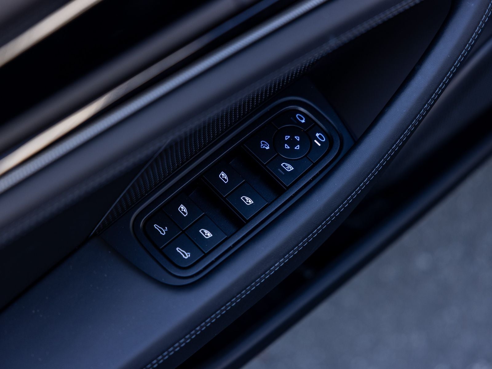 2025 Porsche Panamera Base