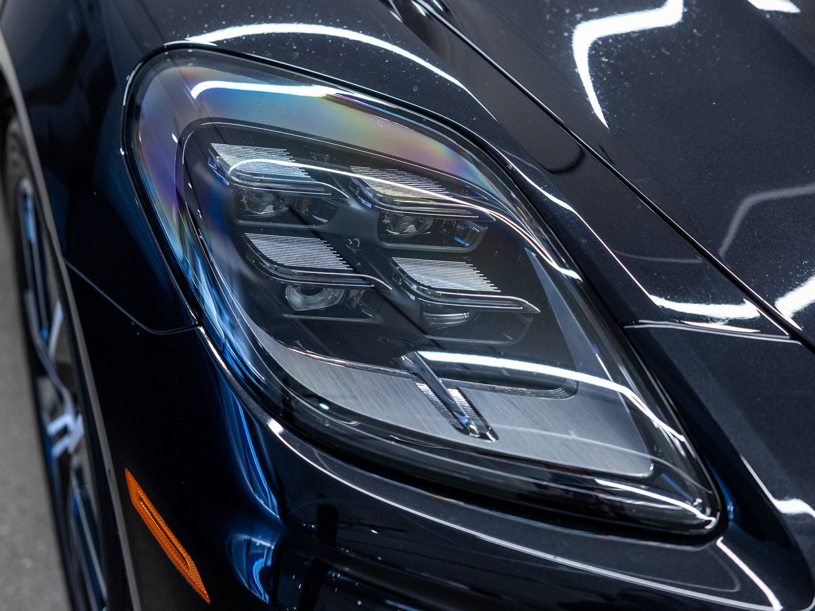 2025 Porsche Panamera Base