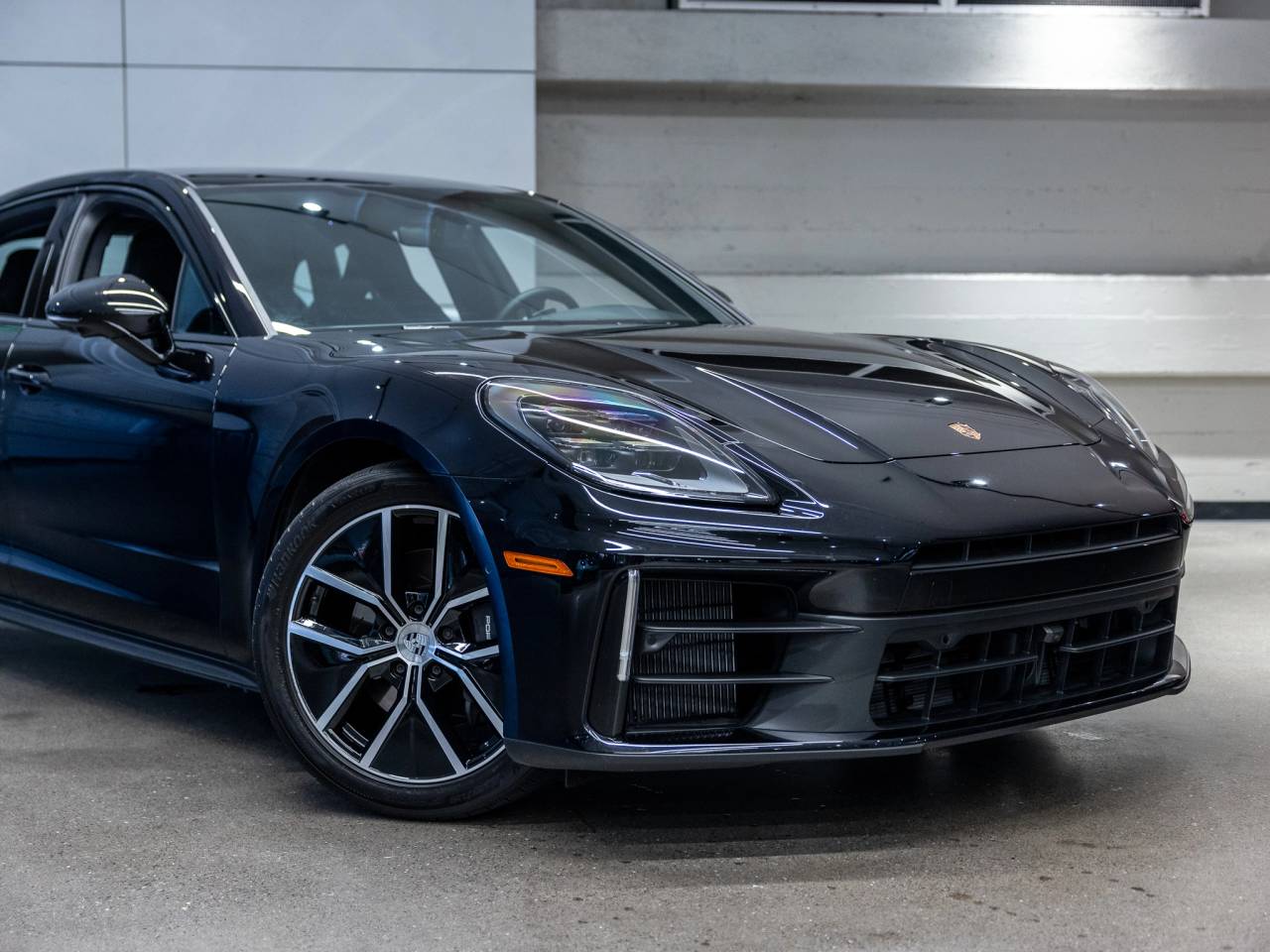 2025 Porsche Panamera Base