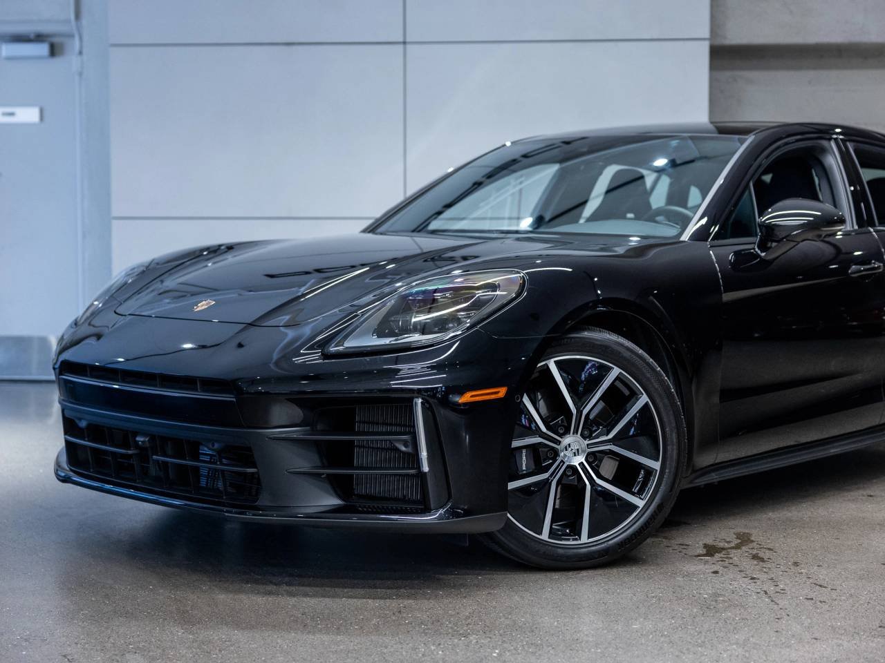 2025 Porsche Panamera Base