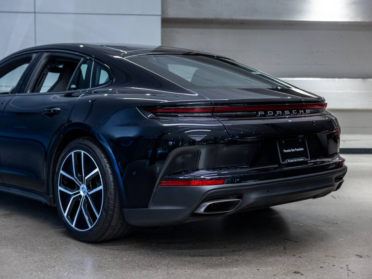 2025 Porsche Panamera Base