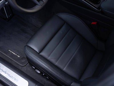 2025 Porsche Panamera Base
