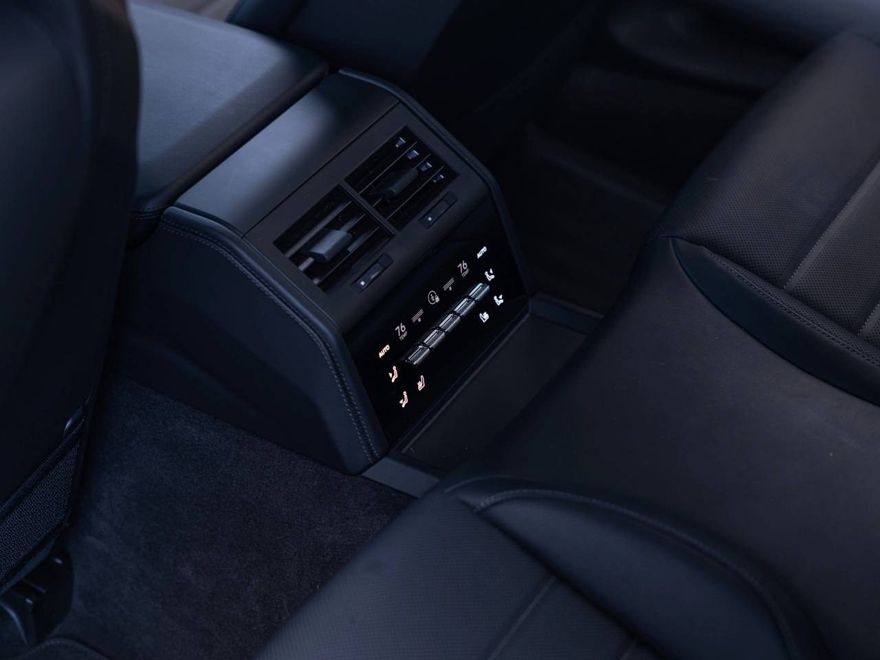 2025 Porsche Panamera Base