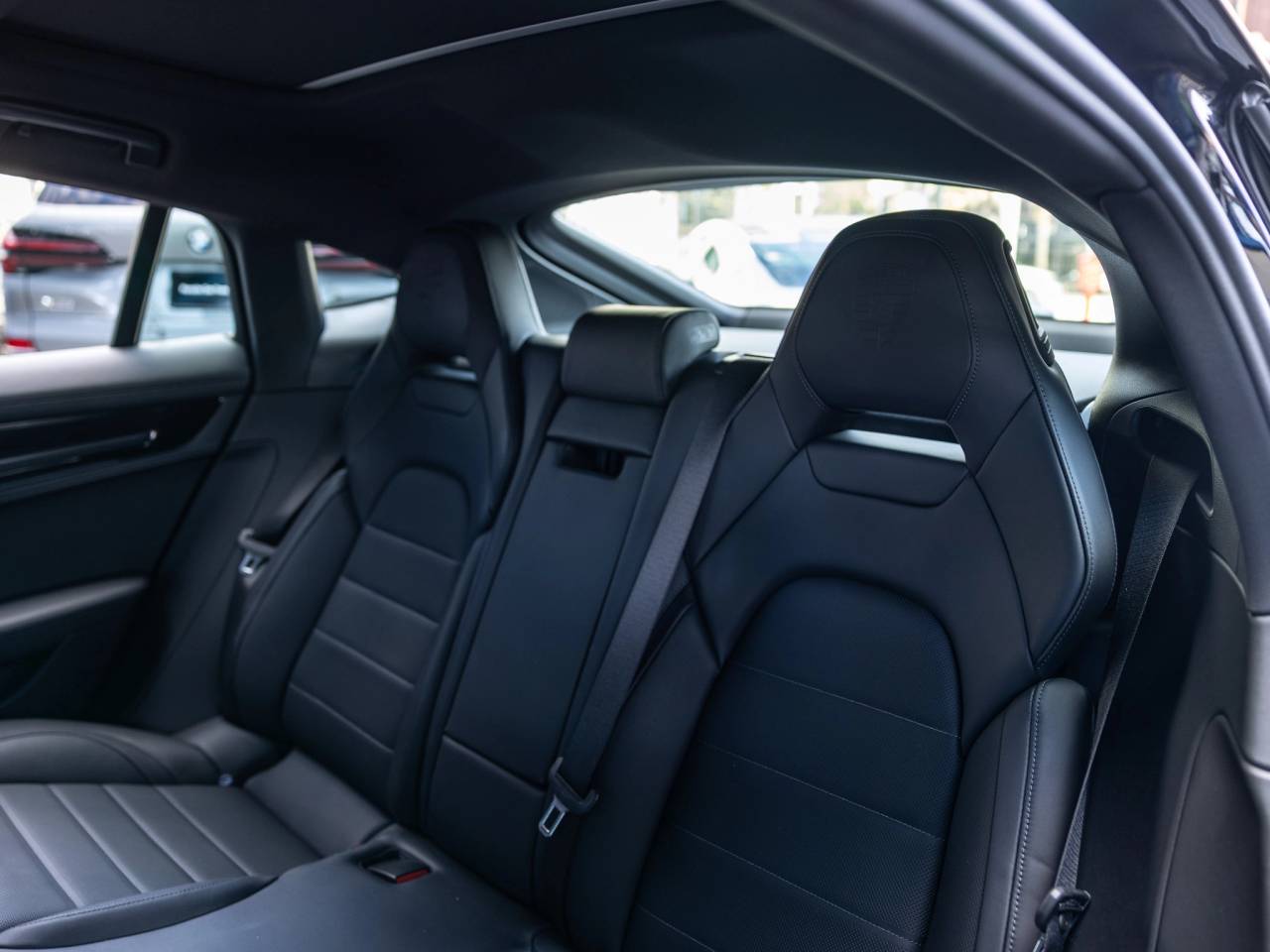 2025 Porsche Panamera Base