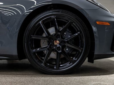 2026 Porsche Panamera 4