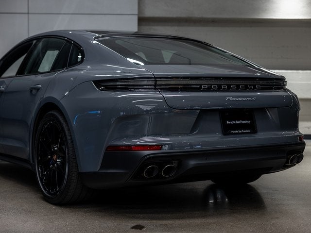 2026 Porsche Panamera 4