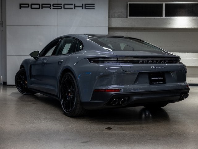 2026 Porsche Panamera 4
