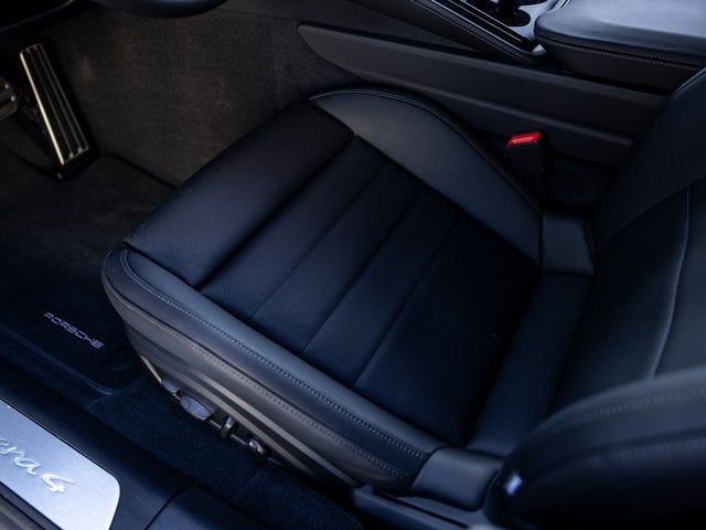 2026 Porsche Panamera 4