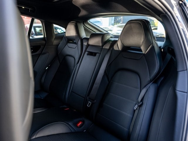 2026 Porsche Panamera 4