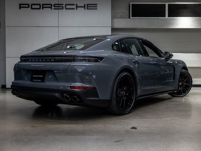 2026 Porsche Panamera 4