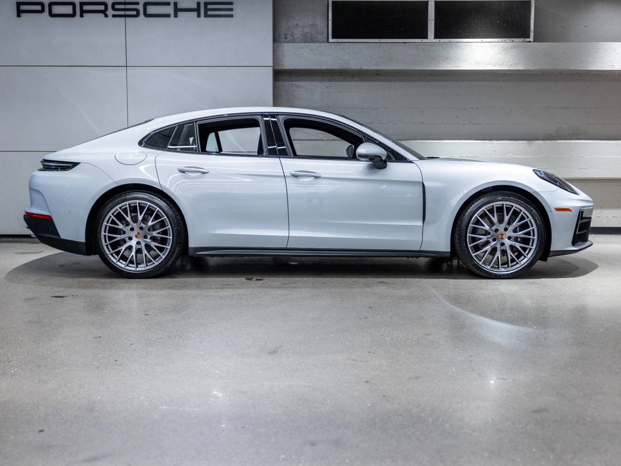 2026 Porsche Panamera Panamera 4